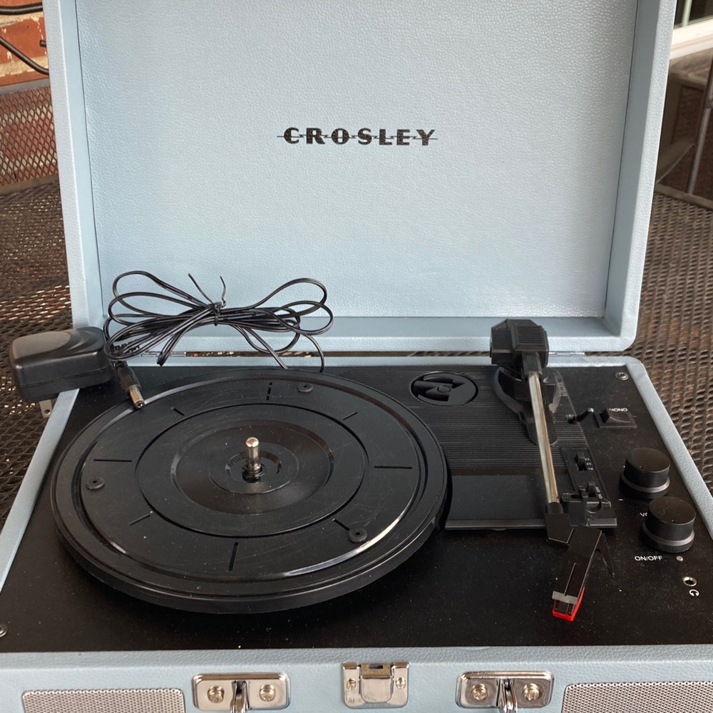 Crosley Portable Suitcase Turntable Record Player Bluetooth-In Speakers Blue